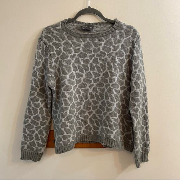Wooden Ships Grey Giraffe Print Crew Neck LS Sweater Wool Blend Size S/M Cozy - Picture 1 of 13